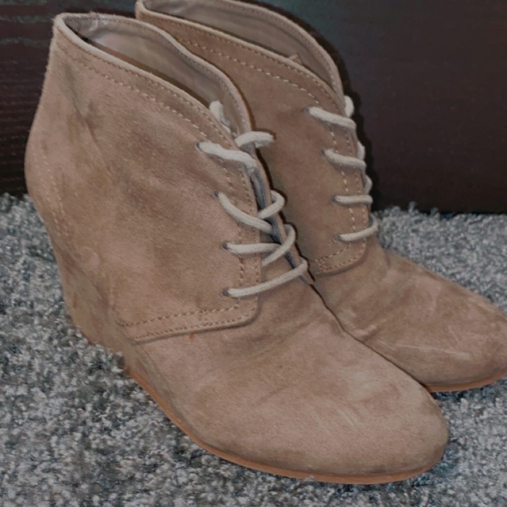Brown Arizona wedges